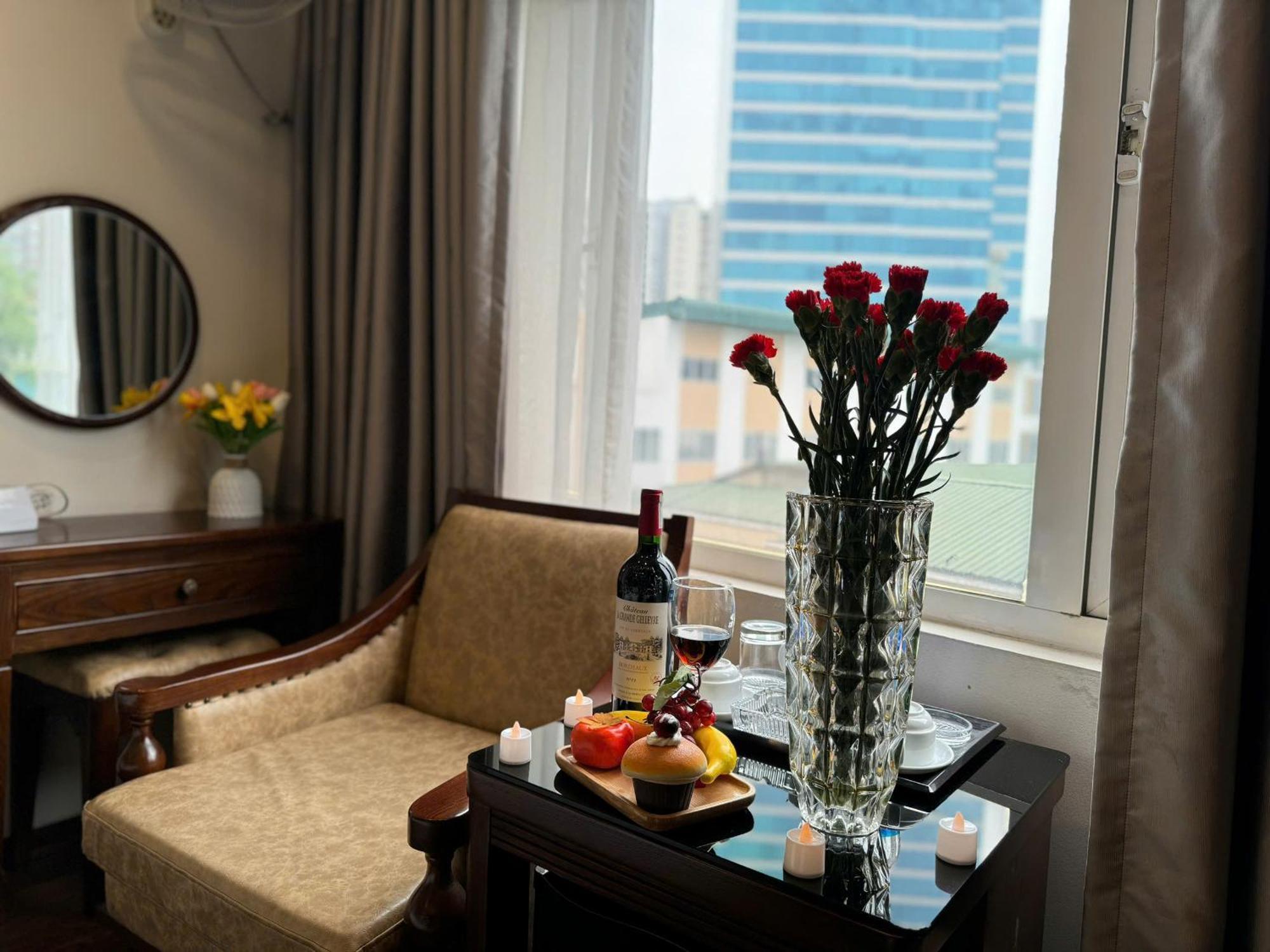 Hoang Gia Hotel Nhan Hoa — Photos 3